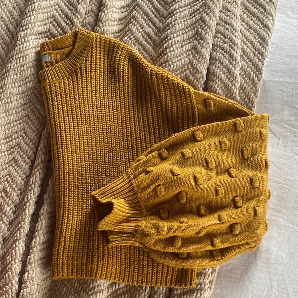 Golden Textured Women's Crew Neck Sweater